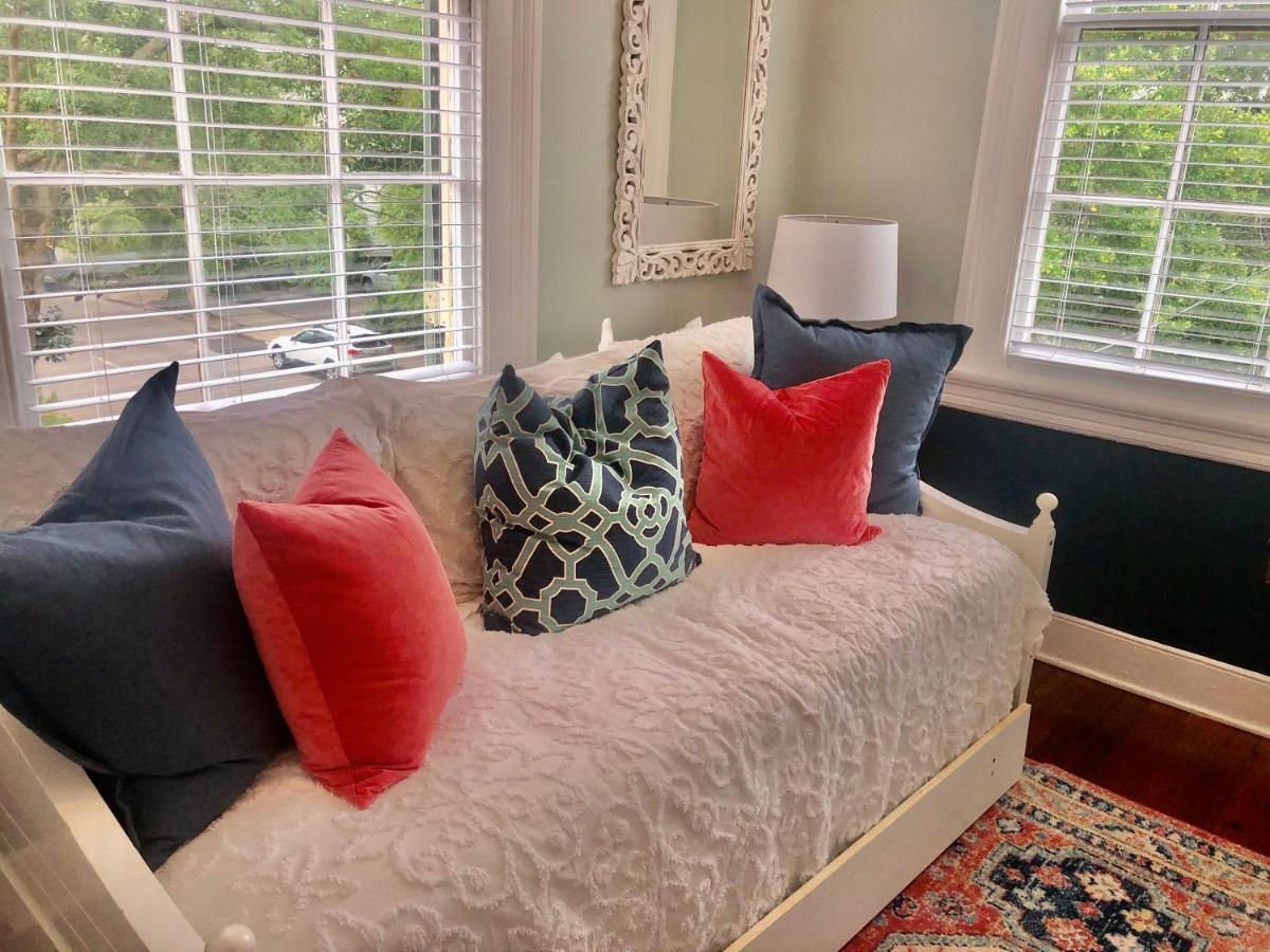 Daybed With Trundle In The Beautiful Ashley Inn 4 Blocks From King St チャールストン エクステリア 写真